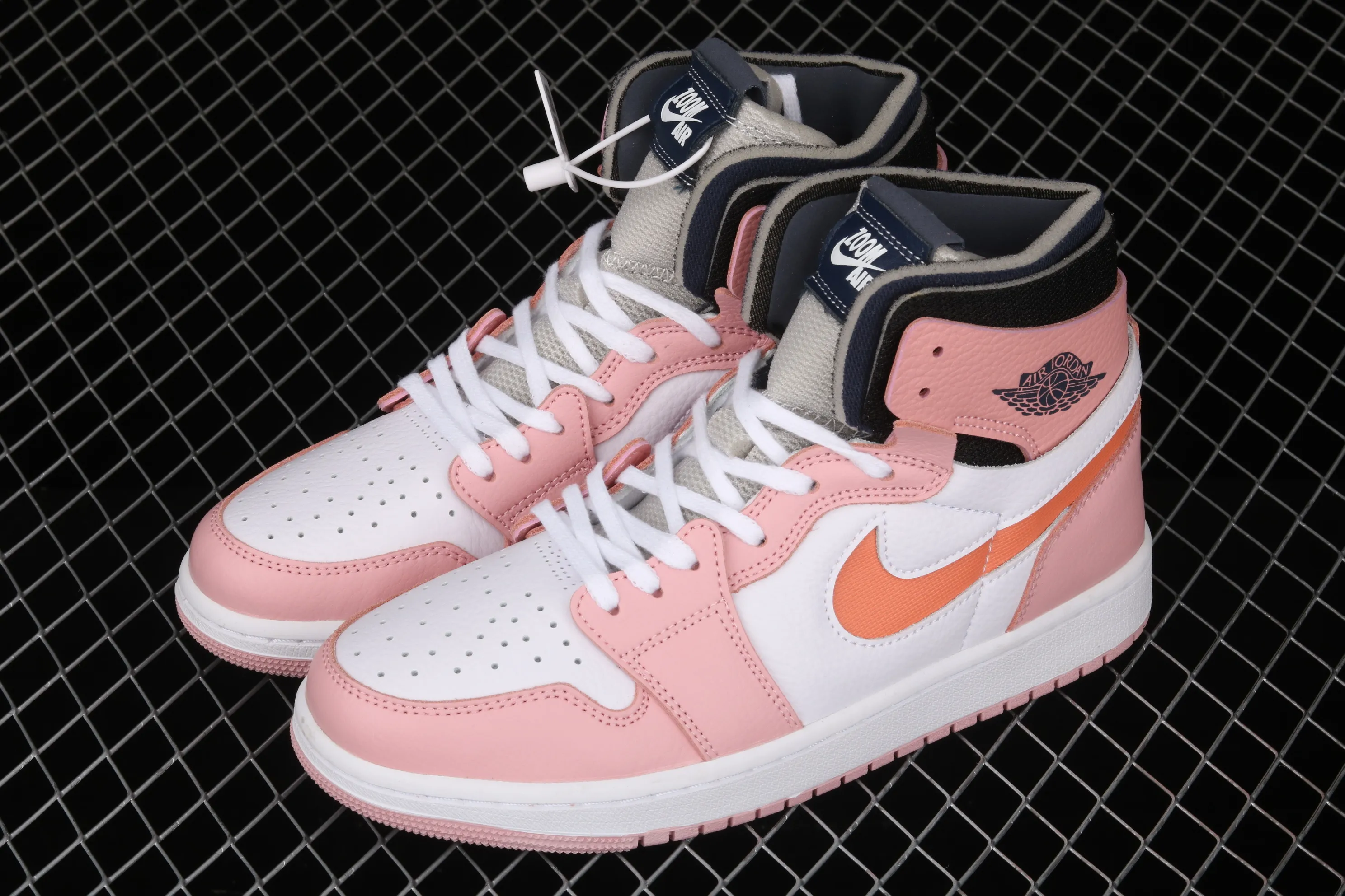 All categories Air Jordan Jordan series basketball shoes Air Jordan 1 High G version Air Jordan 1 Zoom Air CMFT AJ1 Joe 1 pink glaze Sakura pink high-top basketball shoes CT0979-601